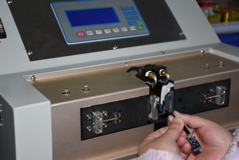 《蘇州華宸宇電子有限公司》定做端子線要做什么？